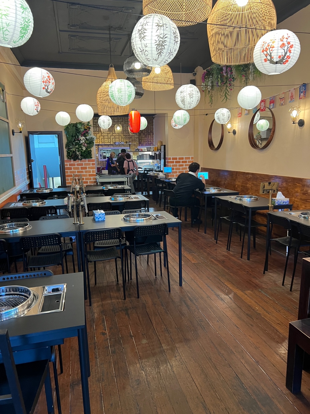 Ichiban Yakiniku Interior